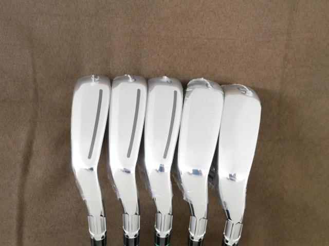 Lady club : All : **ของใหม่ ยังไม่แกะพลาสติก** ชุดเหล็ก Taylormade SIM GLOIRE (รุ่นปี 2021 รุ่นท๊อปสุด Japan Spec) มีเหล็ก 7-Pw,Sw (5 ชิ้น) ก้าน Fujikura Air Speeder Flex A (Lady)