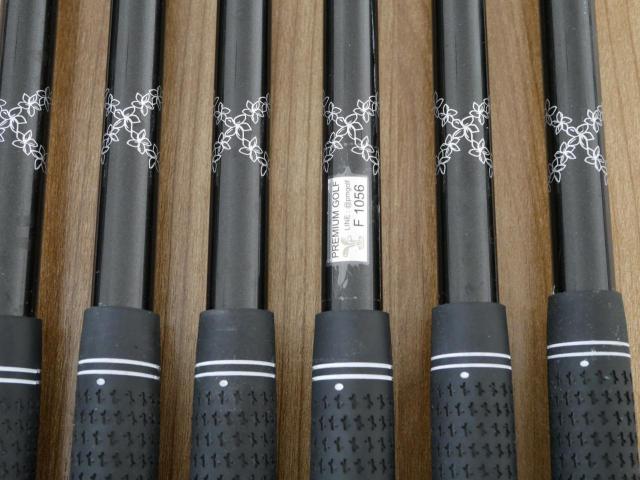 Iron set : PRGR : ชุดเหล็ก PRGR 02 Forged (ปี 2021 นุ่มมาก หายาก) มีเหล็ก 5-Pw (6 ชิ้น) ก้านกราไฟต์ Mitsubishi Diamana Flex SR