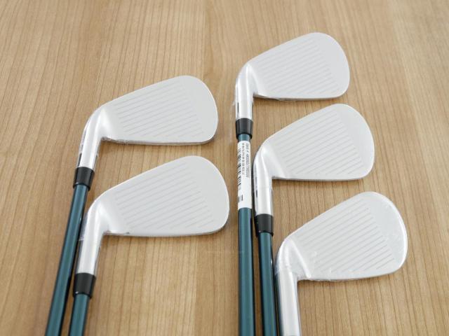 Iron set : Callaway : **ของใหม่ ยังไม่แกะพลาสติก** ชุดเหล็ก Callaway ELYTE (ออกปี 2025 ตีง่ายมาก ไกล Japan Spec.) มีเหล็ก 6-Pw (5 ชิ้น) ก้านกราไฟต์ Fujikura VENTUS 5 Flex R
