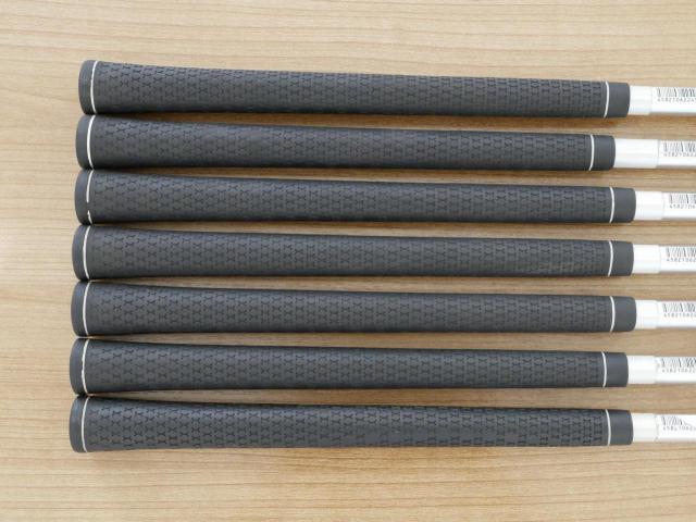 Iron set : Other Brand : ชุดเหล็ก Ryoma DSI (ตีง่ายมาก ไกลมากๆ หายากสุดๆ) มีเหล็ก 6-Pw,Aw,Sw (7 ชิ้น เหล็ก 6 ระยะเท่าเหล็ก 5 รุ่นอื่น) ก้านกราไฟต์ Tour AD Flex SR