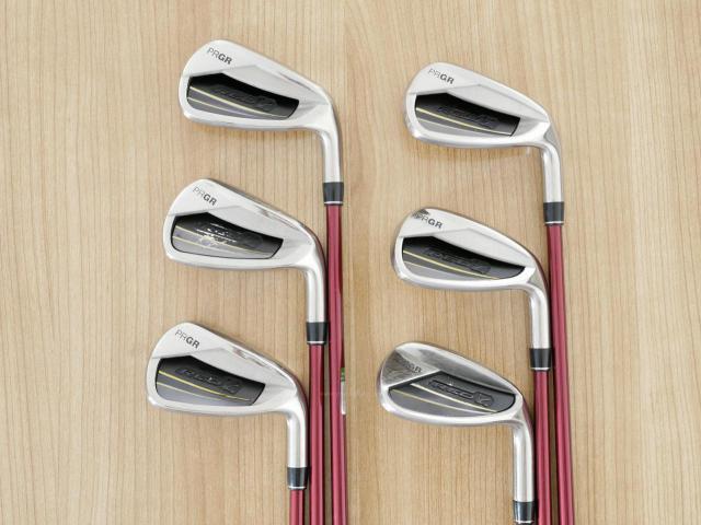 Iron set : PRGR : ชุดเหล็ก PRGR Red Titan Face (รุ่นปี 2018 หน้าเด้ง ตีไกลมาก) มีเหล็ก 6-Pw,Aw (6 ชิ้น) ก้านกราไฟต์ M-37 Flex R