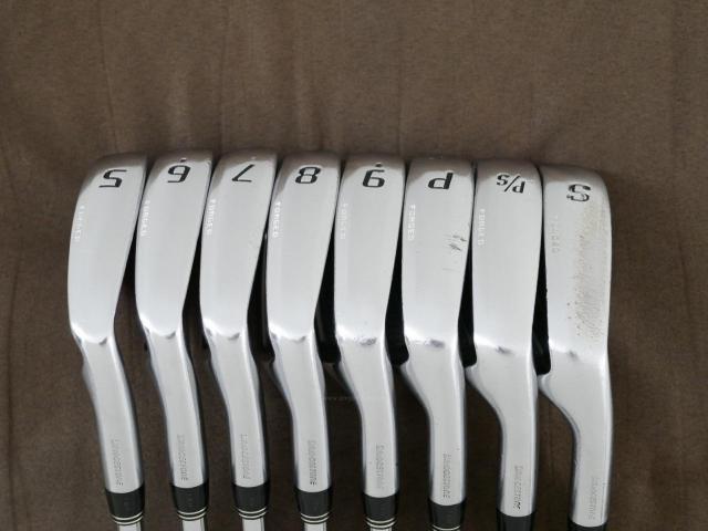 Iron set : Tourstage : ชุดเหล็ก Tourstage VIQ (Forged) มีเหล็ก 5-Pw,Aw,Sw (8 ชิ้น) ก้านเหล็ก NS Pro 950 Flex S