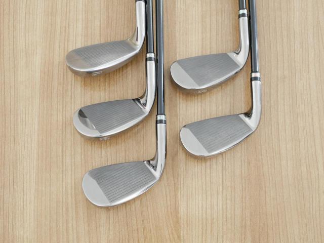 Iron set : Maruman : ชุดเหล็ก Maruman Majesty Royal Black (รุ่นท๊อปสุด ตีง่าย เด้ง ไกลมากๆ) มีเหล็ก 7-10,Pw (5 ชิ้น ระยะเทียบเท่า 6-Pw) ก้านกราไฟต์ Flex R