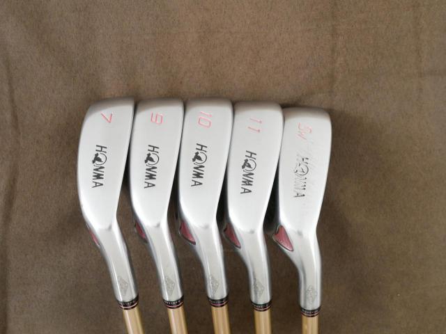 Lady club : All : **ขาดเหล็ก 8** ชุดเหล็ก Honma Beres ML502 (ตีง่าย เบา ไกล) มีเหล็ก 7-11,Sw (5 ชิ้น) ก้านกราไฟต์ ARMRQ UD40 FLex L (2 ดาว)