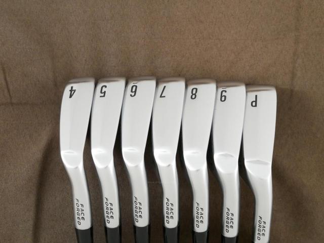 Iron set : Other Brand : ชุดเหล็ก Srixon ZX4 MK II (รุ่นปี 2023 ตีง่าย ไกล) มีเหล็ก 4-Pw (7 ชิ้น) ก้านกราไฟต์ Mitsubishi Diamana ZX-II 60 Flex S