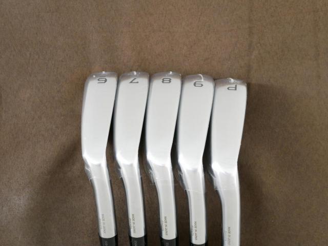 Iron set : Honma : **ของใหม่ ยังไม่แกะพลาสติก** ชุดเหล็ก Honma Tour World TW767 Hx (รุ่นล่าสุด ออกปี 2025 ตีง่าย ไกล) มีเหล็ก 6-Pw (5 ชิ้น) ก้านกราไฟต์ Honma Vizard EZ-C Flex S