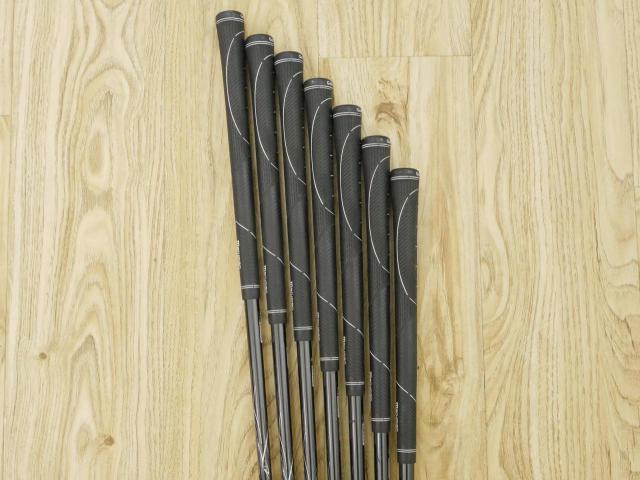 Iron set : Maruman : ชุดเหล็ก Maruman Majesty Vanquich (รุ่นท๊อปสุด ปี 2017 ของใหม่ 6 หมื่นบาท) มีเหล็ก 5-10,Pw (7 ชิ้น) ก้านกราไฟต์ Flex R