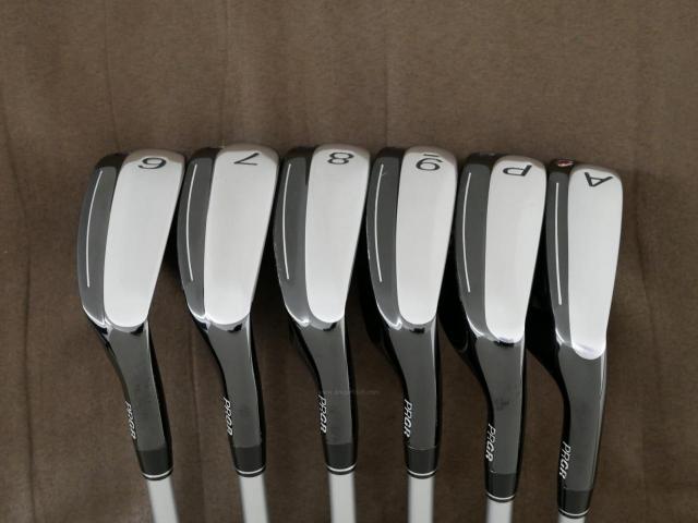 Iron set : PRGR : ชุดเหล็กกระเทย PRGR New Egg Iron (รุ่นปี 2017 ตีง่ายและไกลมาก) มีเหล็ก 6-Pw,Aw (6 ชิ้น) ก้านกราไฟต์ Fujikura MCI 60 Flex S