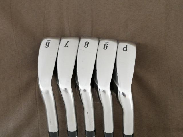 Iron set : Callaway : ชุดเหล็ก Callaway Big Bertha Beta (ใบใหญ่ ตีง่ายมาก) มีเหล็ก 6-Pw (5 ชิ้น) ก้านกราไฟต์ Fujikura Air Speeder Flex R