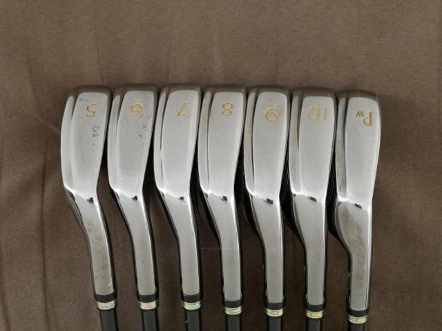 Iron set : Maruman : ชุดเหล็ก Maruman Majesty Vanquich XR (รุ่นท๊อปสุด ตีง่าย ไกลมาก ของใหม่ 7 หมื่นบาท) มีเหล็ก 5-10,Pw (7 ชิ้น) ก้านกราไฟต์ Flex R