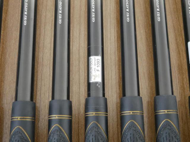 Iron set : Maruman : ชุดเหล็ก Maruman Majesty Vanquich XR (รุ่นท๊อปสุด ตีง่าย ไกลมาก ของใหม่ 7 หมื่นบาท) มีเหล็ก 5-10,Pw (7 ชิ้น) ก้านกราไฟต์ Flex R