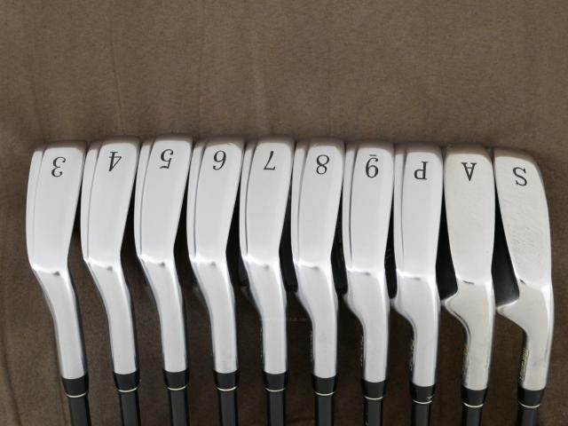 Iron set : Maruman : ชุดเหล็ก Maruman Guiness M Cavity (ฝาแฝด M1 ในตำนานครับ) มีเหล็ก 3-Pw,Aw,Sw (10 ชิ้น) ก้านกราไฟต์ Flex R
