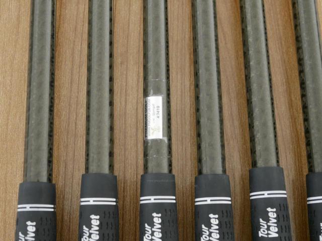 Iron set : Honma : ชุดเหล็ก Honma Beres IS-02 (หน้าเด้ง Forged) มีเหล็ก 6-11 (6 ชิ้น เทียบเท่า 5-Pw) ก้าน ARMRQ 6 (49) Flex R (2 ดาว)