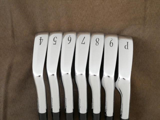 Iron set : Mizuno : ชุดเหล็ก Mizuno MP-30 (Forged) มีเหล็ก 4-Pw (7 ชิ้น) ก้านเหล็ก NS Pro 950 Flex R