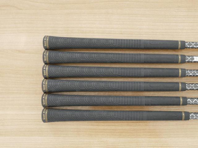 Iron set : Honma : ชุดเหล็ก Honma Beres 09 Forged Black (ออกปี 2024 สวยมากๆ) มีเหล็ก 7-11,Aw (6 ชิ้น เทียบเท่า 6-Pw,Aw) ก้าน ARMRQ FX Flex R
