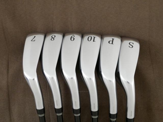 Iron set : Bridgestone : ชุดเหล็ก Bridgestone PHYZ 5 (รุ่นปี 2020 รุ่นท๊อป หน้าเด้งไกลสุดๆ หน้าบางเพียง 1.7 มิล) มีเหล็ก 7-10,Pw,Sw (6 ชิ้น ตีไกลกว่าเหล็กปกติ 1 เบอร์) ก้านกราไฟต์ Flex R-Light (R2)