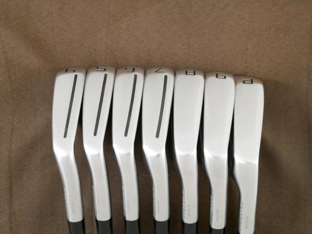 Iron set : Taylormade : ชุดเหล็ก Taylormade P790 (ตัวท้อปสุด ล่าสุด ออกปี 2025 Japan Spec.) มีเหล็ก 4-Pw (7 ชิ้น) ก้านเหล็ก NS Pro Modus 105 Flex S