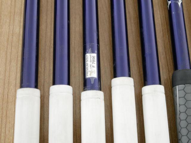 Iron set : Mizuno : ชุดเหล็ก Mizuno JPX EIII SV Titanium (ตัวท้อป ใบใหญ่ที่สุดของ Mizuno ตีง่ายมาก หน้าเด้ง ตีไกล) มีเหล็ก 6-Pw,Aw,Sw (7 ชิ้น) ก้านกราไฟต์ Flex SR