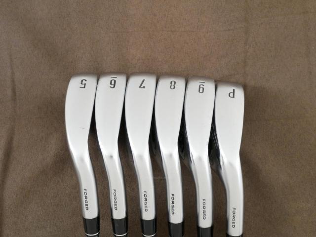 Iron set : Callaway : ชุดเหล็ก Callaway APEX Forged (รุ่นปี 2022) มีเหล็ก 5-Pw (6 ชิ้น) ก้านกราไฟต์ Fujikura MCI Black 60 Flex R