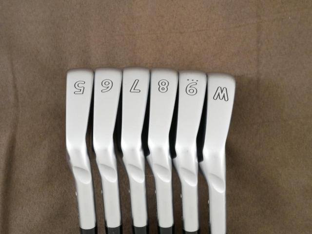 Iron set : Ping : ชุดเหล็ก Ping iBlade (ปี 2018) มีเหล็ก 5-Pw (6 ชิ้น) ก้านเหล็ก NS Pro Modus 120 Flex S