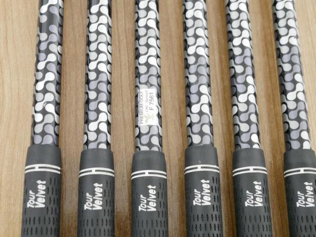 Iron set : Other Brand : ชุดเหล็ก Cobra King F9 มีเหล็ก 6-Pw,Aw (6 ชิ้น) ก้านกราไฟต์ Fujikura ATMOS 6 Flex R