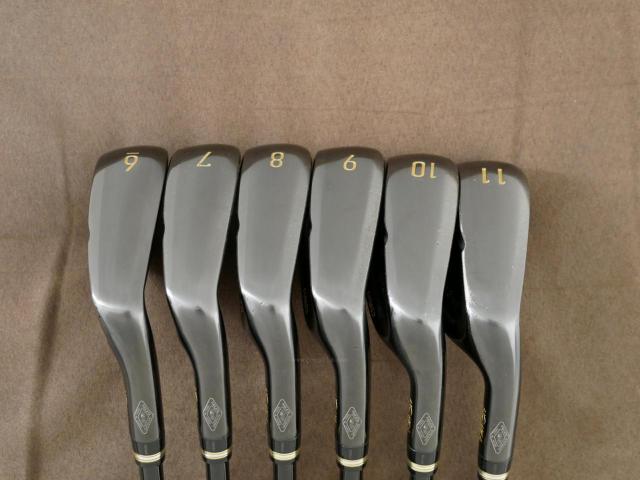 Iron set : Honma : ชุดเหล็ก Honma Beres 09 Forged Black (รุ่นล่าสุด ออกปี 2024 สวยมากๆ) มีเหล็ก 6-11 (6 ชิ้น เทียบเท่า 6-Pw) ก้าน ARMRQ FX Flex R
