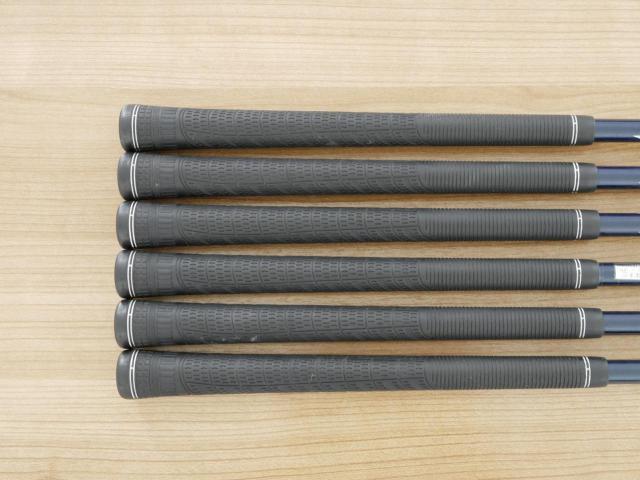 Iron set : Honma : **ก้าน 3 ดาว** ชุดเหล็ก Honma Tour World TW727P (Forged) มีเหล็ก 5-10 (6 ชิ้น) ก้านกราไฟต์ ARMRQ 8 (54) Flex R (3 ดาว)