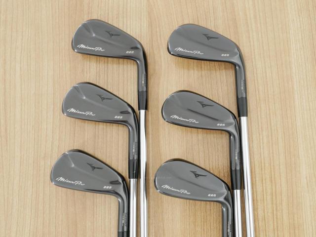 Iron set : Mizuno : ชุดเหล็ก Mizuno Pro 225 HMB Black Forged (ปี 2023 นุ่ม แน่น ระยะดี) มีเหล็ก 5-Pw (6 ชิ้น) ก้านเหล็ก Dynamic Gold 95 S200