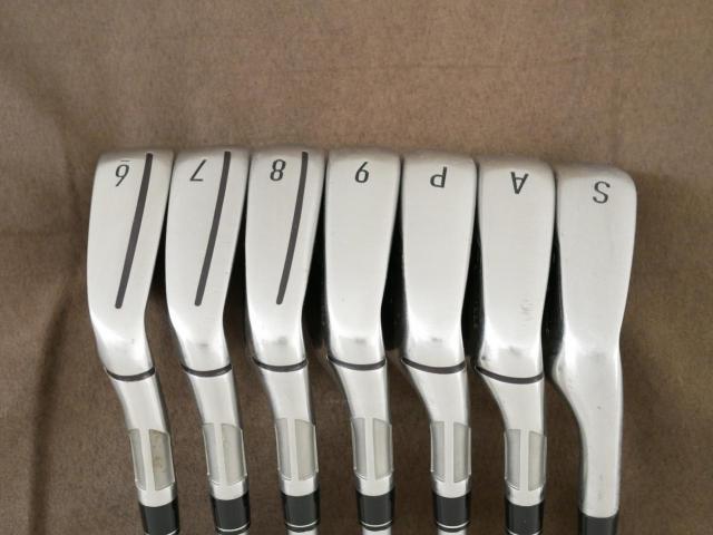 Iron set : Taylormade : ชุดเหล็ก Taylormade Stealth (ออกปี 2022 Japan Spec.) มีเหล็ก 6-Pw,Aw,Sw (7 ชิ้น) ก้านกราไฟต์ Fujikura MCI 70 Flex R