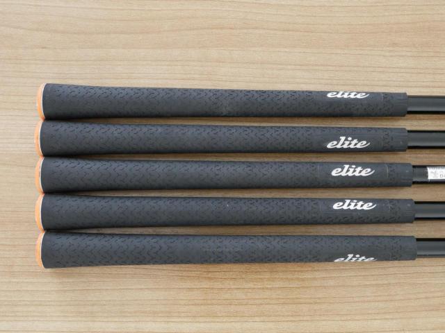Iron set : Titleist : ชุดเหล็ก Titleist T300 (ออกปี 2019) มีเหล็ก 6-Pw (5 ชิ้น) ก้านกราไฟต์ Mitsubishi KUROKAGE 60i Flex R