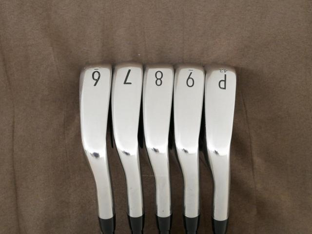 Iron set : Titleist : ชุดเหล็ก Titleist T300 (ออกปี 2019) มีเหล็ก 6-Pw (5 ชิ้น) ก้านกราไฟต์ Mitsubishi KUROKAGE 60i Flex R