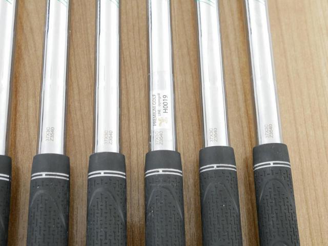 Iron set : Mizuno : ชุดเหล็ก Mizuno Pro 245 Forged (ปี 2024 นุ่ม แน่น ระยะดี) มีเหล็ก 5-Pw (6 ชิ้น) ก้านเหล็ก NS Pro 950 NEO Flex R