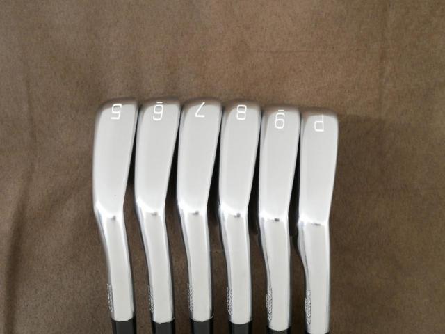 Iron set : Mizuno : ชุดเหล็ก Mizuno Pro 245 Forged (ปี 2024 นุ่ม แน่น ระยะดี) มีเหล็ก 5-Pw (6 ชิ้น) ก้านเหล็ก NS Pro 950 NEO Flex R