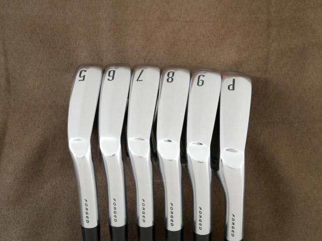 Iron set : Other Brand : ชุดเหล็ก Srixon ZX7 MK II Forged (ออกปี 2023) มีเหล็ก 5-Pw (6 ชิ้น) ก้านเหล็ก Dynamic Gold DST S200