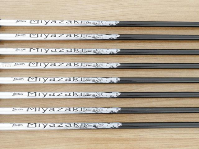 Iron set : Other Brand : ชุดเหล็ก Srixon GIE (ใบใหญ่ ตีง่าย) มีเหล็ก 5-Pw,Aw,Sw (8 ชิ้น) ก้านกราไฟต์ Miyazaki 61 Flex R
