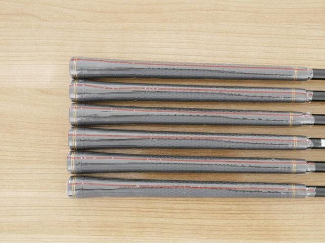 Iron set : Other Brand : **ของใหม่ ยังไม่แกะพลาสติก** ชุดเหล็ก Mutsumi Honma MH777 One Length (ใบใหญ่ ตีง่าย ไกล) มีเหล็ก 5-Pw (6 ชิ้น) ก้านกราไฟต์ Flex R