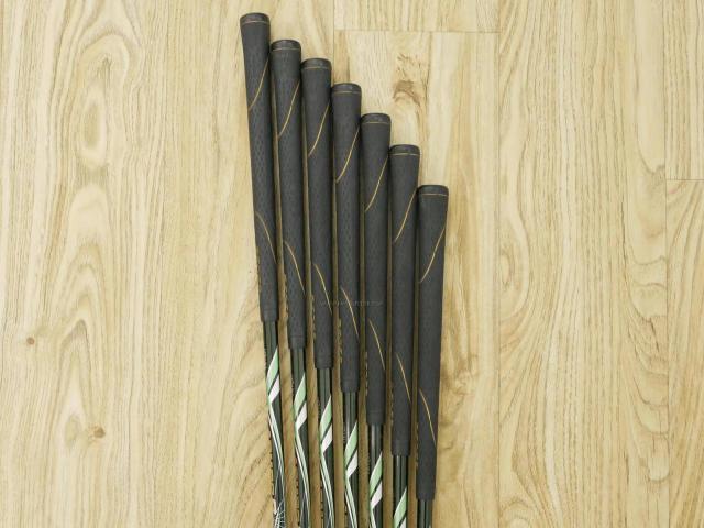 Iron set : Honma : **ก้าน 3 ดาว** ชุดเหล็ก Honma Beres IE-03 (ออกปี 2016 เหมาะกับซีเนียร์) มีเหล็ก 6-11,Sw (7 ชิ้น) ก้าน ARMRQ 8 (45) Flex R (3 ดาว)