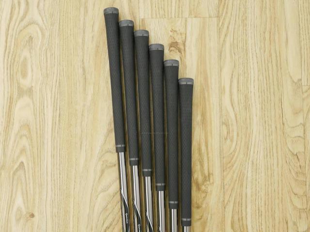 Iron set : Taylormade : ชุดเหล็ก Taylormade Gloire Forged (รุ่นท๊อปสุด Japan Spec.) มีเหล็ก 5-Pw (6 ชิ้น) ก้านกราไฟต์ Flex R