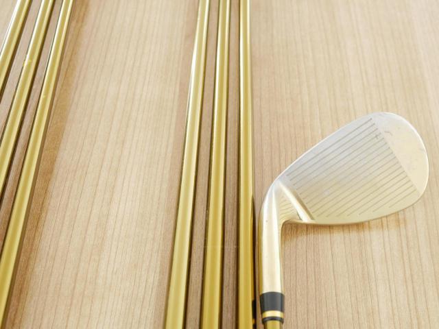 Iron set : Tsuruya : ชุดเหล็ก Tsuruya AXEL Gold Premium II (รุ่นปี 2017 ของใหม่ 6 หมื่นกว่าบาท หน้าเด้งสุดๆ ไกลสุดๆๆ) มีเหล็ก 7-Pw,Aw,As,Sw (7 ชิ้น ครบเซ็ต) ก้านกราไฟต์ Flex R