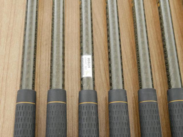 Iron set : Honma : **มีตำหนิ** ชุดเหล็ก Honma Beres IS-02 (หน้าเด้ง Forged) มีเหล็ก 6-11,Aw,Sw (8 ชิ้น เทียบเท่า 5-Pw,Aw,Sw) ก้าน ARMRQ 6 (49) Flex R (2 ดาว)