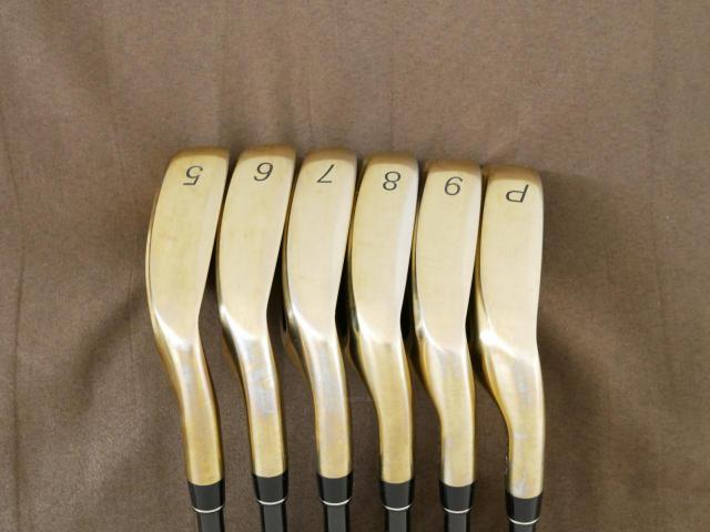 Iron set : PRGR : ชุดเหล็ก PRGR H/S 701 (หน้า Maraging เด้ง ไกล) มีเหล็ก 5-Pw (6 ชิ้น) ก้าน M-37 Flex R