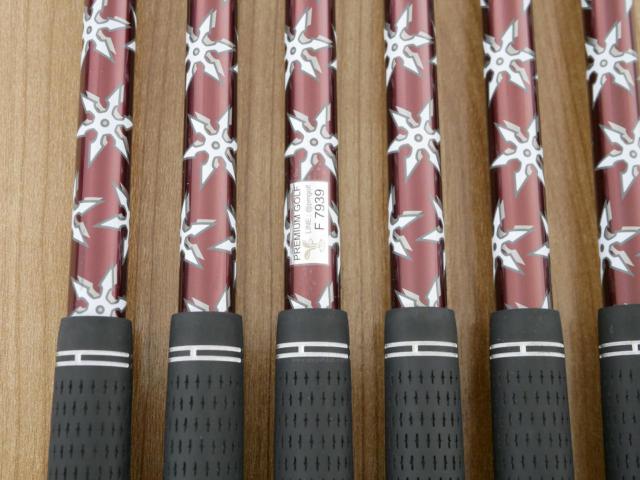 Iron set : Ping : ชุดเหล็ก Ping G700 (ปี 2019 Japan Spec. ใบใหญ่ ง่ายที่สุด ไกลที่สุดของ Ping) มีเหล็ก 6-Pw,Aw (6 ชิ้น) ก้านกราไฟต์ Mitsubishi FUBUKI Flex R