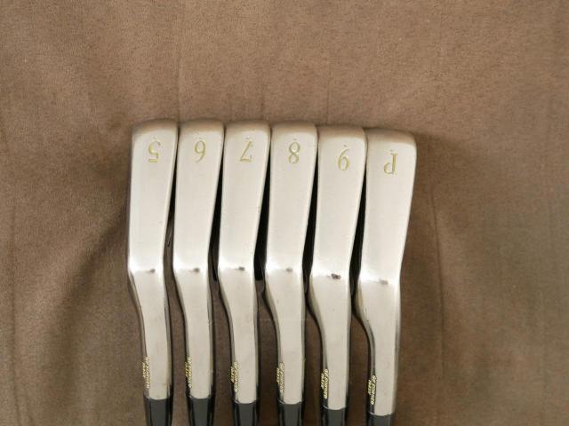Iron set : Mizuno : ชุดเหล็ก Mizuno MP-15 Ti-Muscle Forged มีเหล็ก 5-Pw (6 ชิ้น) ก้านกราไฟต์ Mitsubishi OTI 85 Flex S
