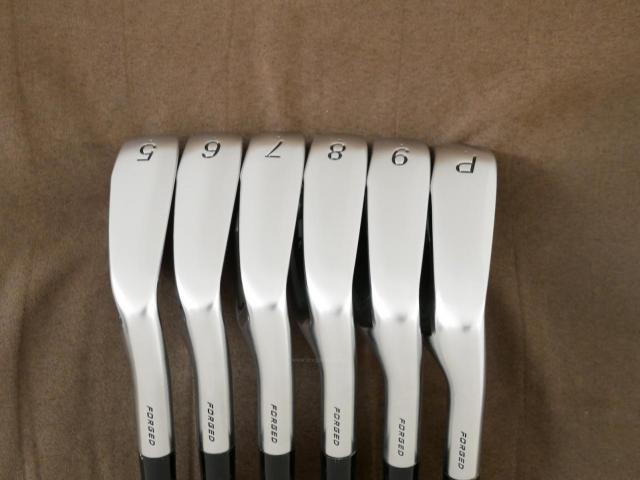Iron set : PRGR : ชุดเหล็ก PRGR 02 Forged (ปี 2023 นุ่มมาก หายาก) มีเหล็ก 5-Pw (6 ชิ้น) ก้านกราไฟต์ Mitsubishi Diamana Flex S