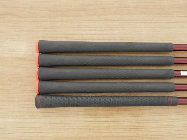 Iron set : PRGR : ชุดเหล็ก PRGR RS Red (รุ่นปี 2020 หน้าเด้ง ตีไกลมาก) มีเหล็ก 6-Pw (5 ชิ้น) ก้านกราไฟต์ Fujikura Speeder Evolution Flex R