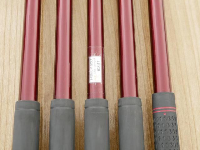 Iron set : PRGR : ชุดเหล็ก PRGR RS Red (รุ่นปี 2020 หน้าเด้ง ตีไกลมาก) มีเหล็ก 6-Pw (5 ชิ้น) ก้านกราไฟต์ Fujikura Speeder Evolution Flex R
