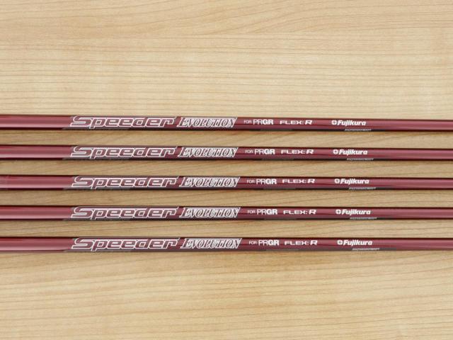 Iron set : PRGR : ชุดเหล็ก PRGR RS Red (รุ่นปี 2020 หน้าเด้ง ตีไกลมาก) มีเหล็ก 6-Pw (5 ชิ้น) ก้านกราไฟต์ Fujikura Speeder Evolution Flex R