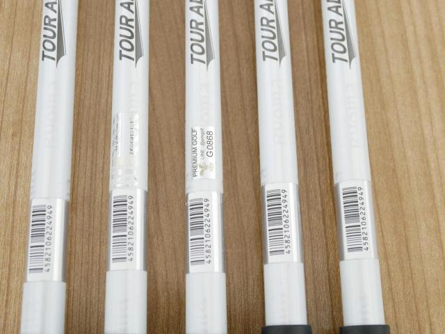 Iron set : Other Brand : ชุดเหล็ก Ryoma DSI (ตีง่ายมาก ไกลมากๆ หายากสุดๆ) มีเหล็ก 6-Pw (5 ชิ้น) ก้านกราไฟต์ Tour AD Flex SR