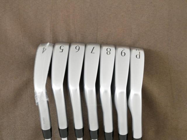 Iron set : Titleist : ชุดเหล็ก Titleist T150 Forged (รุ่นล่าสุด ออกปี 2025 นุ่ม แน่น คม) มีเหล็ก 4-Pw (7 ชิ้น) ก้านเหล็ก NS Pro Modus 105 Flex S