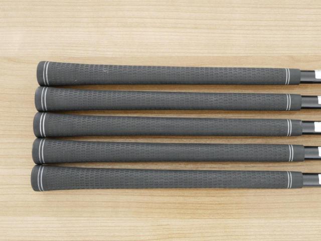 Iron set : Maruman : ชุดเหล็ก Maruman Shuttle (ออกปี 2022 ตีง่าย ไกลสุดๆๆๆๆ) มีเหล็ก 7-Pw,Aw (5 ชิ้น) ก้านกราไฟต์ Flex R